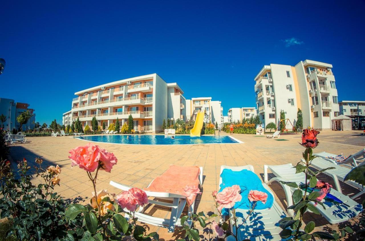 Nessebar Fort Club - Prestige Apartments Sunny Beach Exterior photo